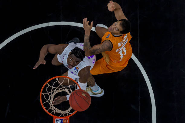 例如在面对 例如在面对